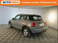 Begagnad Mini ONE 102 HK (75 kW) 2021 Grå Halvkombi