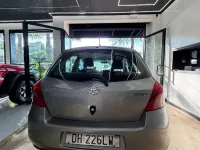 Usata Toyota Yaris Sol 69 CV (50 kW) 2007 Grigio Utilitaria