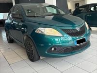 Usata Lancia Ypsilon Gold 69 CV (50 kW) 2018 Verde Utilitaria