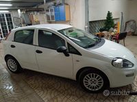 Usata Fiat Punto 95 CV (69 kW) 2018 Bianco Berlina