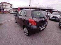 Usata Toyota Yaris 69 CV (50 kW) 2009 Grigio Berlina