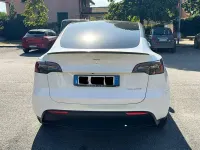 Usata Tesla Model Y 258 kW (351 CV) 2023 Bianco SUV