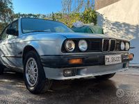 Usata BMW 318 116 CV (85 kW) 1989 Blu Berlina