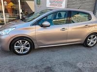 Usata Peugeot 208 95 CV (69 kW) 2012 Utilitaria