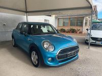 Begagnad Mini ONE 75 HK (55 kW) 2018 Blå Halvkombi
