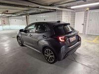Usata Toyota Yaris Hybrid Lounge 131 CV (96 kW) 2024 Grigio Berlina