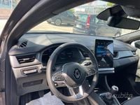 Nuova Renault Captur Techno 100 CV (73 kW) 2025 Grigio SUV