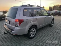 Usata Subaru Forester Comfort 147 CV (108 kW) 2011 Grigio SUV