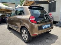 Usata Renault Twingo Intens 90 CV (66 kW) 2016 Marrone Utilitaria