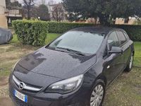 Usata Opel Astra 101 CV (74 kW) 2015 Berlina