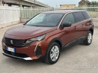 Usata Peugeot 5008 131 CV (96 kW) 2023 Marrone SUV