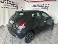Usata Lancia Ypsilon Gold 69 CV (50 kW) 2023 Nero metallizzato Utilitaria