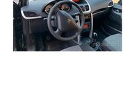 Gebraucht Peugeot 207 68 PS (50 kW) 2010 Limousine