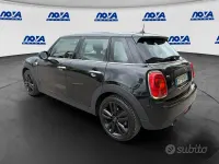 Usata Mini ONE 75 CV (55 kW) 2018 Nero Utilitaria