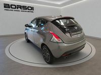 Usata Lancia Ypsilon Gold 69 CV (50 kW) 2023 Grigio met scuro Utilitaria