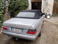 Usata Mercedes E200 136 CV (100 kW) 1993 Cabrio