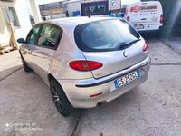 Begagnad Alfa Romeo 147 140 HK (102 kW) 2004 Halvkombi