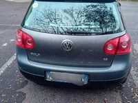 Usado VW Golf V 115 CV (84 kW) 2007 Gris Berlina