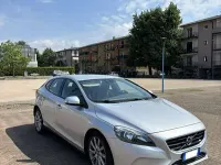 Usata Volvo V40 Momentum 114 CV (83 kW) 2012 Utilitaria