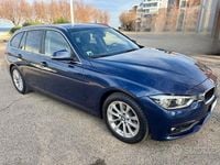 Usata BMW 318 Sport Line 150 CV (110 kW) 2018 Blu Station wagon