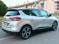 Usata Renault Scénic 110 CV (80 kW) 2017 Grigio Monovolume