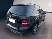 Usata Mercedes ML320 224 CV (164 kW) 2007 Nero SUV