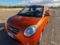 Usata Kia Picanto 65 CV (47 kW) 2010 Arancione Utilitaria