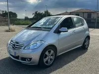 Usata Mercedes A180 116 CV (85 kW) 2011 Grigio Berlina