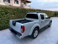 Usata Nissan Navara 171 CV (125 kW) 2006 Grigio Pick-up