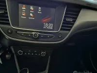 Usata Opel Crossland 110 CV (80 kW) 2022 Bianco SUV