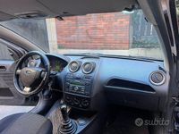 Usata Ford Fiesta 75 CV (55 kW) 2008 Nero metallizzato Utilitaria