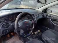 Usata Ford Focus Ghia 116 CV (85 kW) 2002 Grigio Station wagon