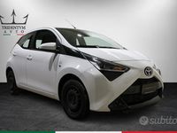 Usata Toyota Aygo X-play 72 CV (52 kW) 2021 Bianco Utilitaria