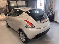 Usata Lancia Ypsilon Silver 69 CV (50 kW) 2013 Grigio Utilitaria