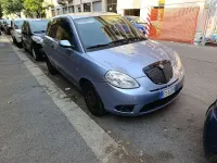 Usata Lancia Ypsilon 60 CV (44 kW) 2009 Argento Utilitaria