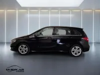 Usata Mercedes B200 136 CV (100 kW) 2019 Nero Utilitaria