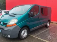 Usata Renault Trafic 135 CV (99 kW) 2006 Verde Monovolume