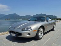 Usata Jaguar XK8 284 CV (208 kW) 1999 Argento Cabrio