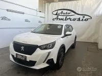 Usata Peugeot 2008 Allure 110 CV (80 kW) 2021 Bianco SUV