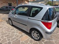 Usata Peugeot 1007 68 CV (50 kW) 2005 Grigio Monovolume