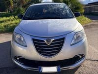 Usata Lancia Ypsilon Silver 69 CV (50 kW) 2011 Argento Utilitaria