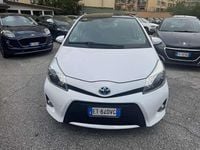 Usata Toyota Yaris Hybrid Style 75 CV (55 kW) 2014 Bianco Berlina