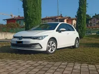Usata VW Golf VIII Life 150 CV (110 kW) 2020 Bianco Berlina