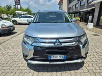 Usata Mitsubishi Outlander Instyle 150 CV (110 kW) 2018 Blu/azzurro SUV