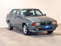 Usata Alfa Romeo 75 148 CV (108 kW) 1988 Verde Berlina