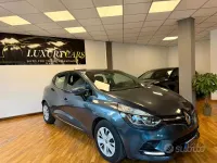 Usata Renault Clio IV Zen 75 CV (55 kW) 2018 Grigio Berlina