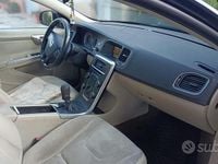 Usata Volvo V60 136 CV (100 kW) 2012 Station wagon