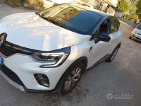 Usata Renault Captur 101 CV (74 kW) 2021 Bianco SUV