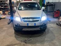 Usata Chevrolet Captiva LA 150 CV (110 kW) 2007 Grigio SUV