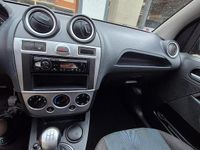 Usado Ford Fiesta 75 HP (55 kW) 2007 Preto Citadino